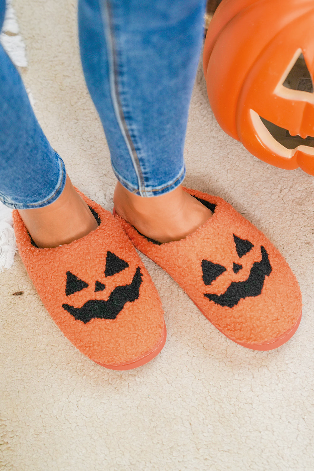 Orange Halloween Pumpkin Face Graphic Plush Slippers